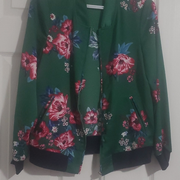 Stradivarius blouse - Picture 5 of 6